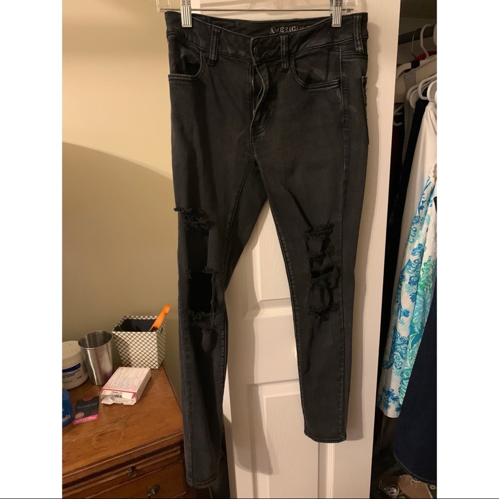 Black ripped skinny jeans
